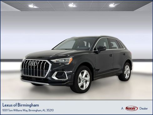 Used 2019 Audi Q3 2.0T Premium AWD/4WD image 1