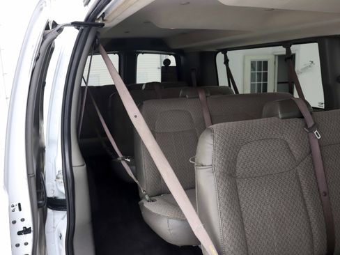 Used 2019 Chevrolet Express 3500 LT w/ LT Preferred Equipment Group RWD image 14