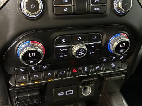 Used 2021 GMC Sierra 1500 AT4 w/ AT4 Premium Package AWD/4WD image 31