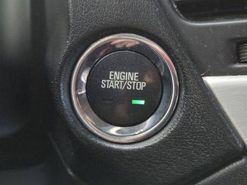 Used 2017 GMC Yukon SLT image 13