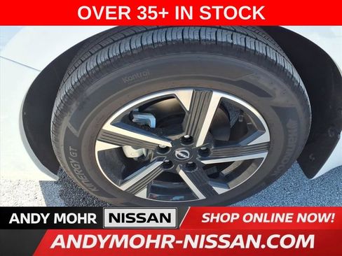 New 2025 Nissan Sentra SV image 4