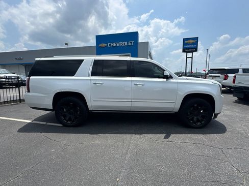 Used 2018 GMC Yukon XL Denali w/ Denali Ultimate Package AWD/4WD image 5
