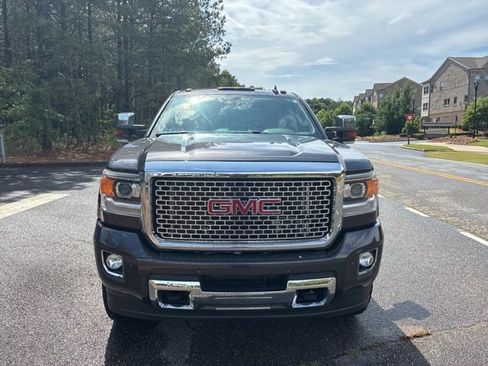 Used 2016 GMC Sierra 2500 Denali w/ Duramax Plus Package AWD/4WD image 4