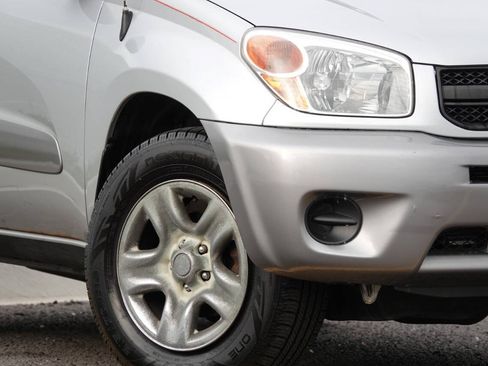 Used 2005 Toyota RAV4 4WD image 22