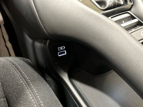 Certified 2023 Honda HR-V LX image 22