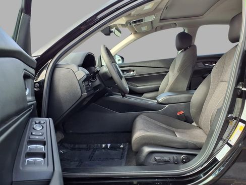 Used 2024 Honda Accord EX image 23