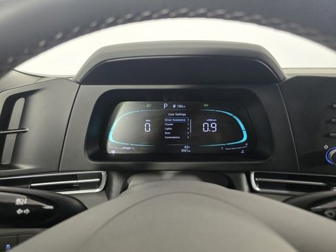 Used 2025 Hyundai Elantra Sport image 11