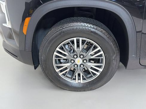 Used 2024 Chevrolet Traverse LT AWD/4WD image 33