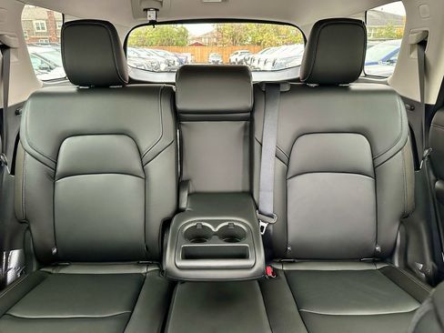 Certified 2025 Nissan Pathfinder SL image 30