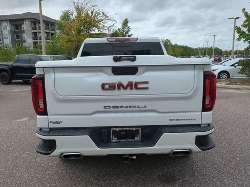 Used 2023 GMC Sierra 1500 Denali w/ Technology Package AWD/4WD image 5