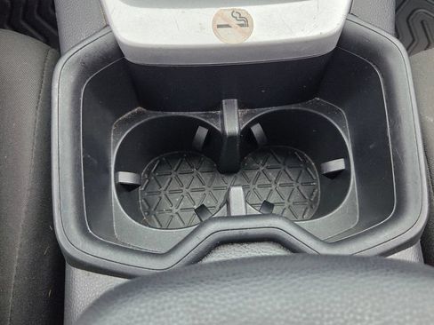 Used 2024 Toyota RAV4 XLE FWD image 18