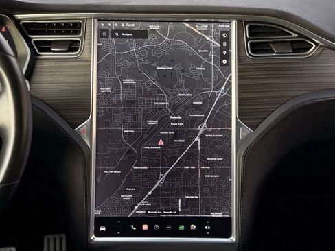 Used 2016 Tesla Model X Performance image 17