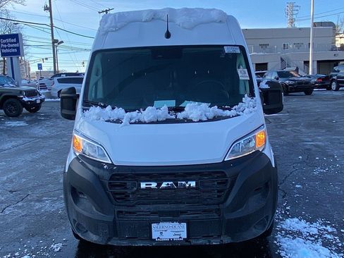 Used 2025 RAM ProMaster 2500 w/ Storage Group image 2