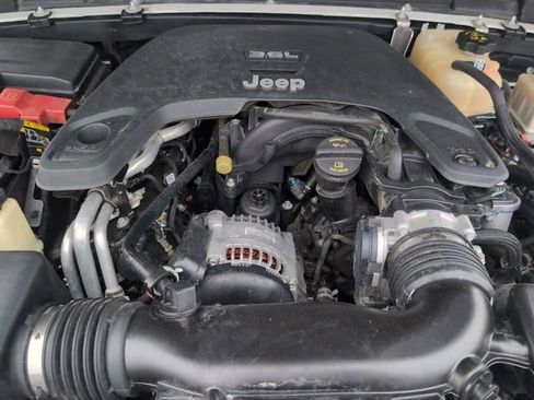 Used 2021 Jeep Gladiator Mojave AWD/4WD image 29