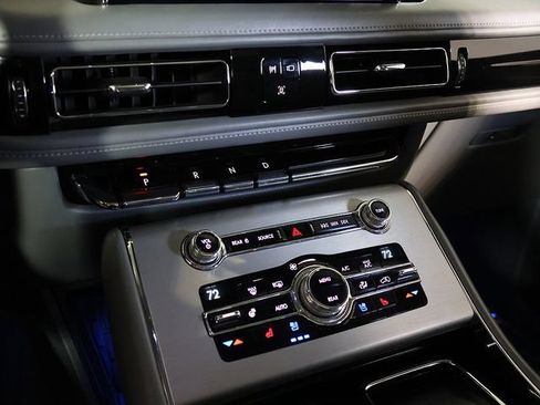 Used 2020 Lincoln Aviator Reserve w/ Equipment Group 201A AWD/4WD image 23