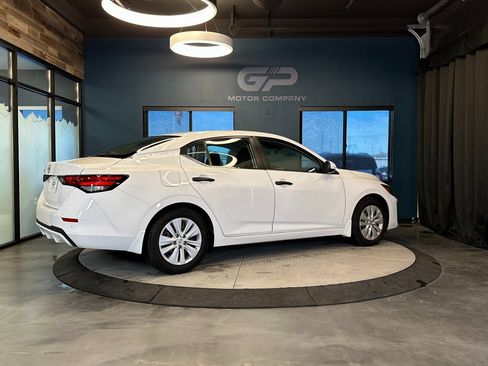 Used 2025 Nissan Sentra S image 3