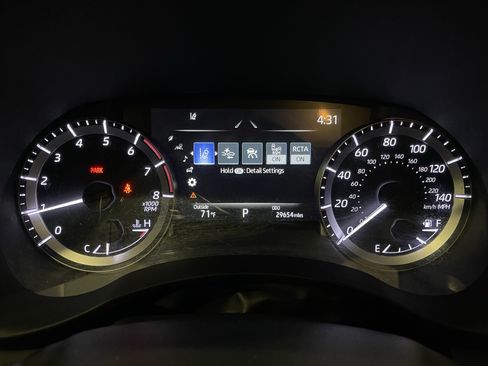 Used 2023 Toyota Highlander XLE AWD/4WD image 20