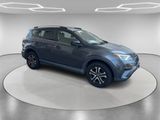 Used 2018 Toyota RAV4 LE image 4