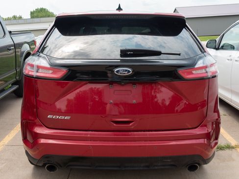 Used 2020 Ford Edge ST-Line w/ Cold Weather Package AWD/4WD image 6