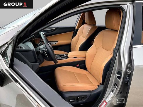Used 2025 Lexus NX 250 FWD w/ Accessory Package (2T) image 7