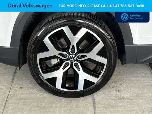 Certified 2023 Volkswagen Taos SEL AWD/4WD image 11