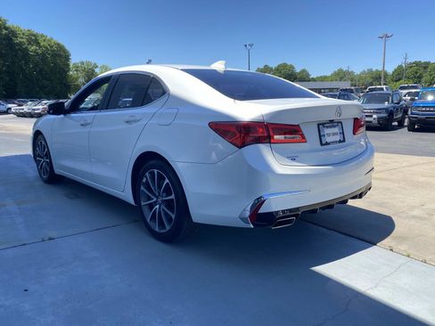 Used 2018 Acura TLX V6 FWD image 8