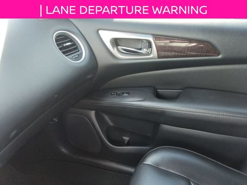 Used 2015 Nissan Pathfinder Platinum FWD image 15