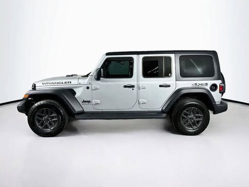 Used 2024 Jeep Wrangler Unlimited Sport AWD/4WD image 3