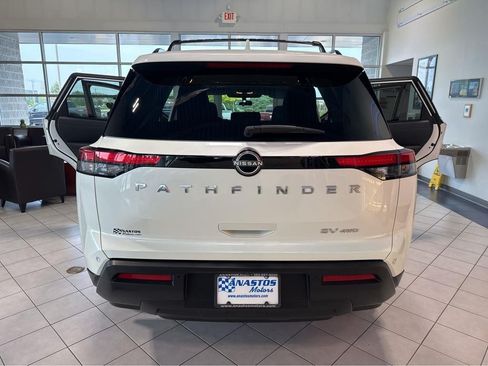 Used 2024 Nissan Pathfinder SV AWD/4WD image 12