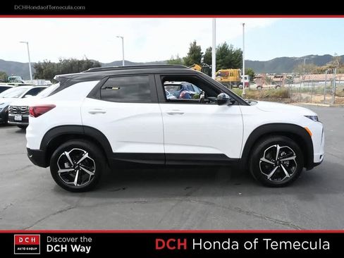 Used 2023 Chevrolet TrailBlazer RS w/ Technology Package image 5