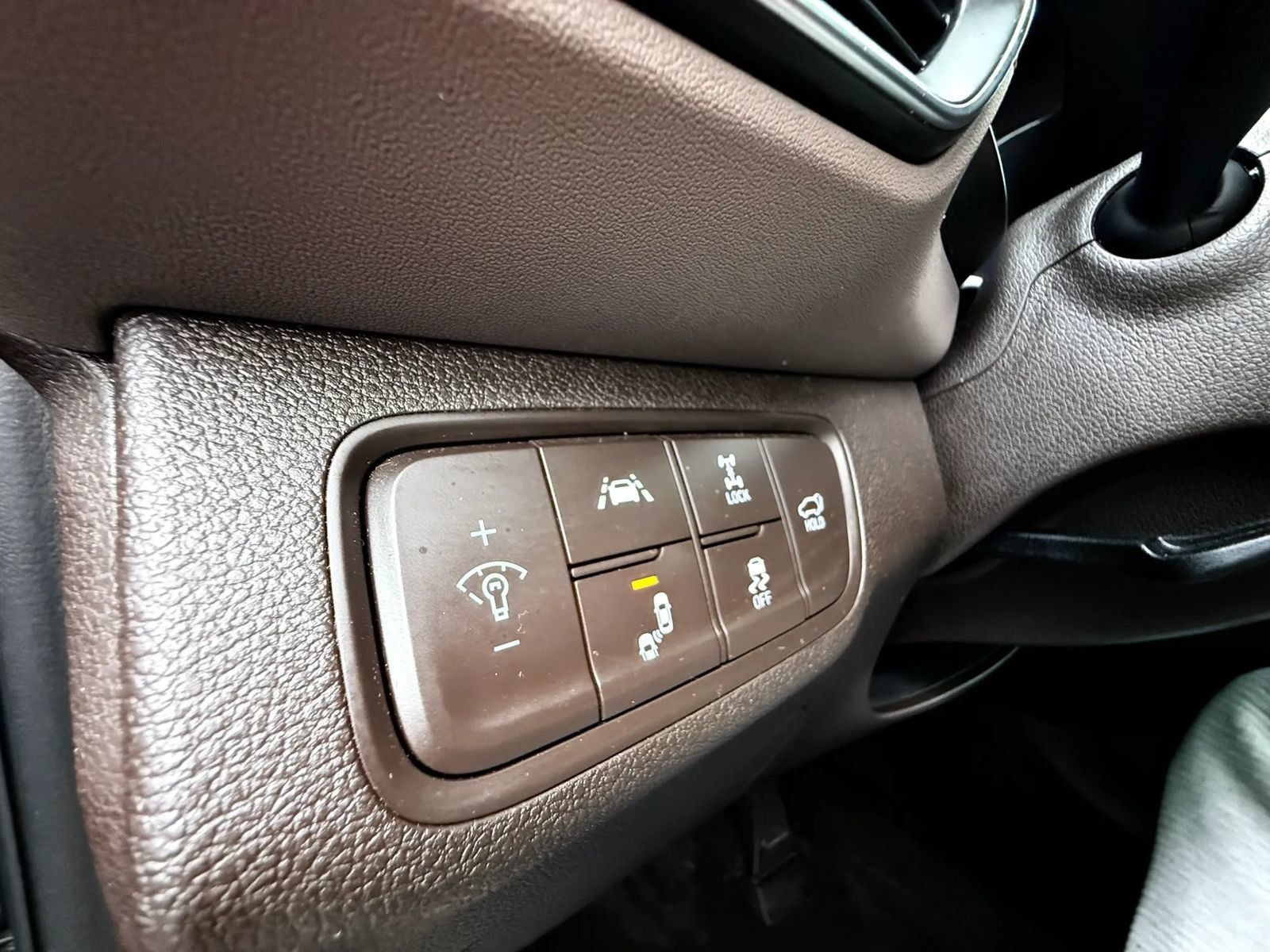 Used 2020 Hyundai Santa Fe Limited w/ Cargo Package AWD/4WD image 39