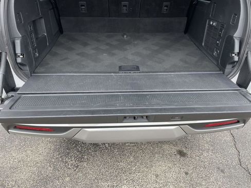 Used 2025 Ford Expedition Max Platinum AWD/4WD image 23