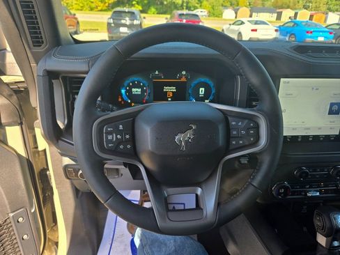 New 2025 Ford Bronco Badlands AWD/4WD image 10