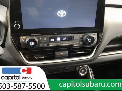 Used 2024 Toyota Grand Highlander XLE image 21