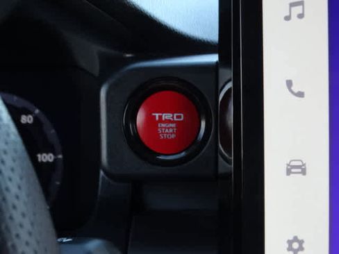 Used 2024 Toyota Tacoma TRD Off-Road image 30