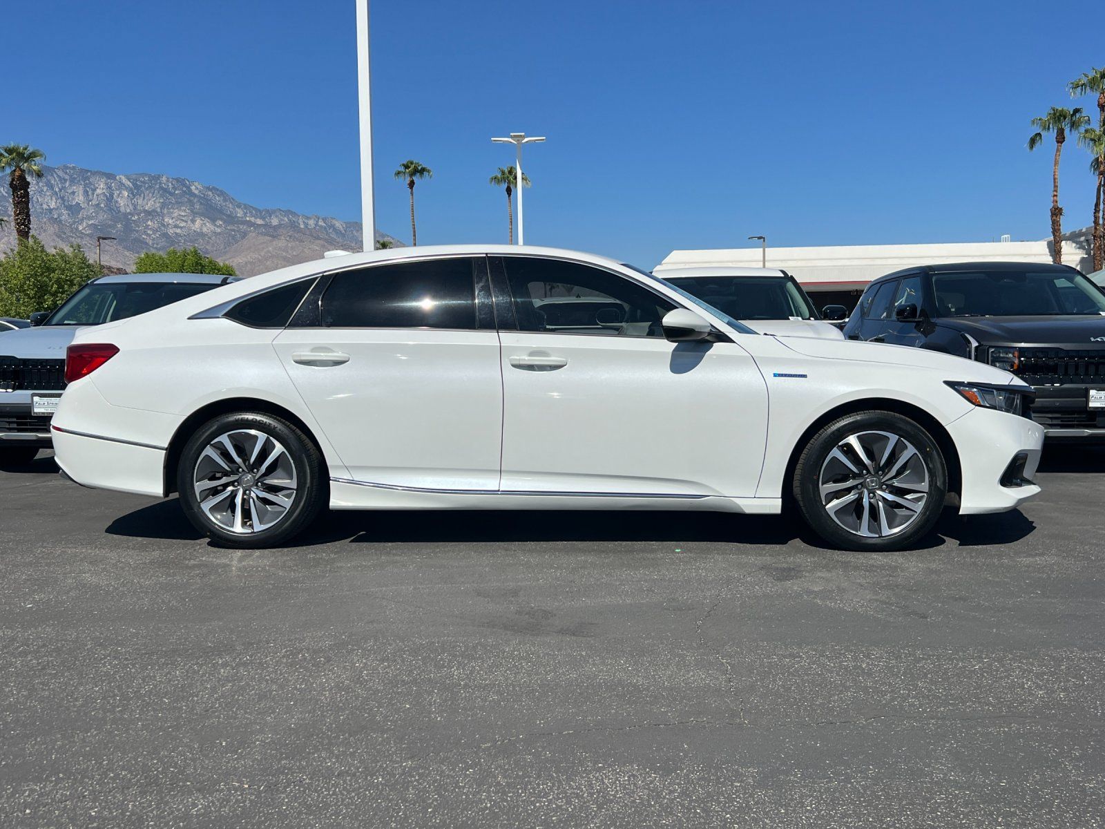 Used 2022 Honda Accord EX-L image 2