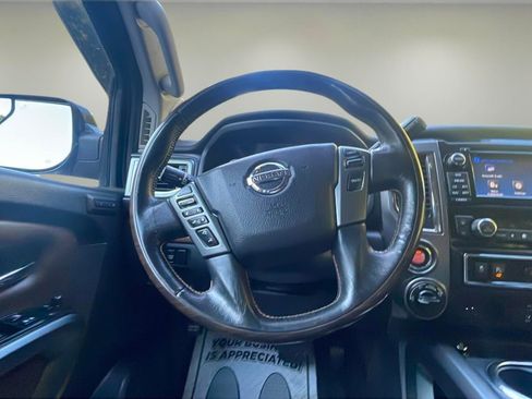 Used 2018 Nissan Titan Platinum Reserve image 11