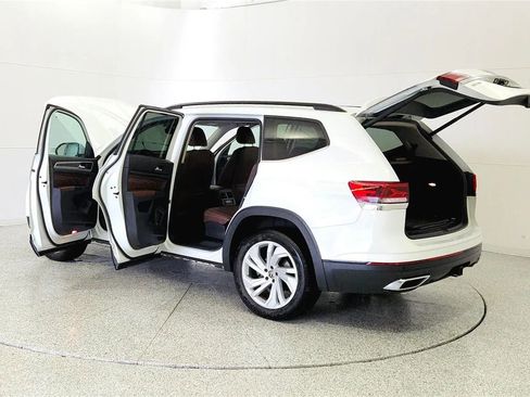 Used 2021 Volkswagen Atlas SE w/ Towing Package image 11