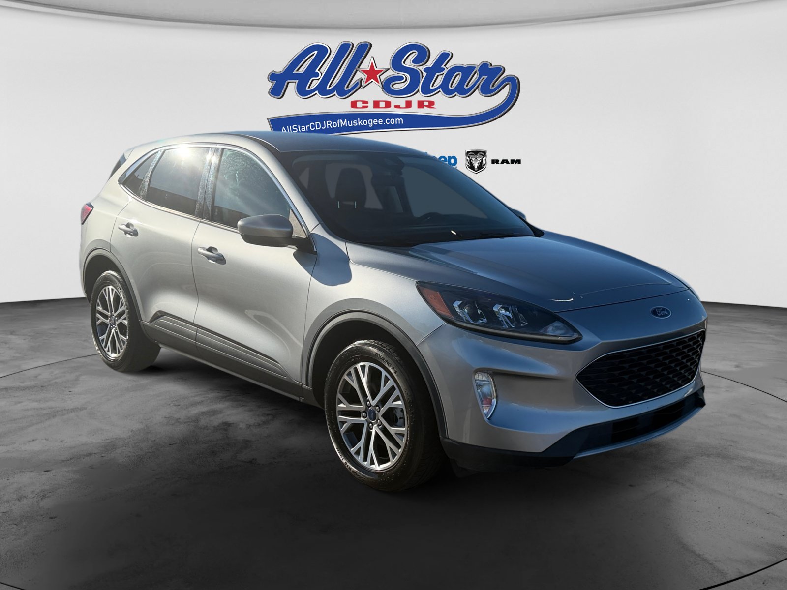 Used 2022 Ford Escape SEL AWD/4WD image 3