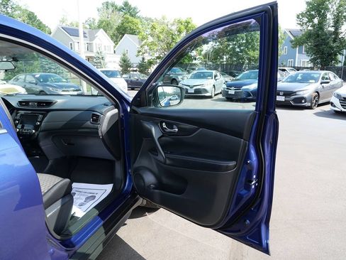 Used 2018 Nissan Rogue S AWD/4WD image 20