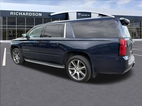 Used 2017 Chevrolet Suburban Premier AWD/4WD image 15