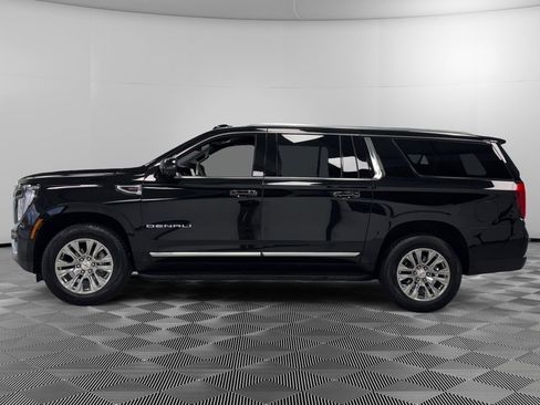Used 2025 GMC Yukon XL Denali image 5