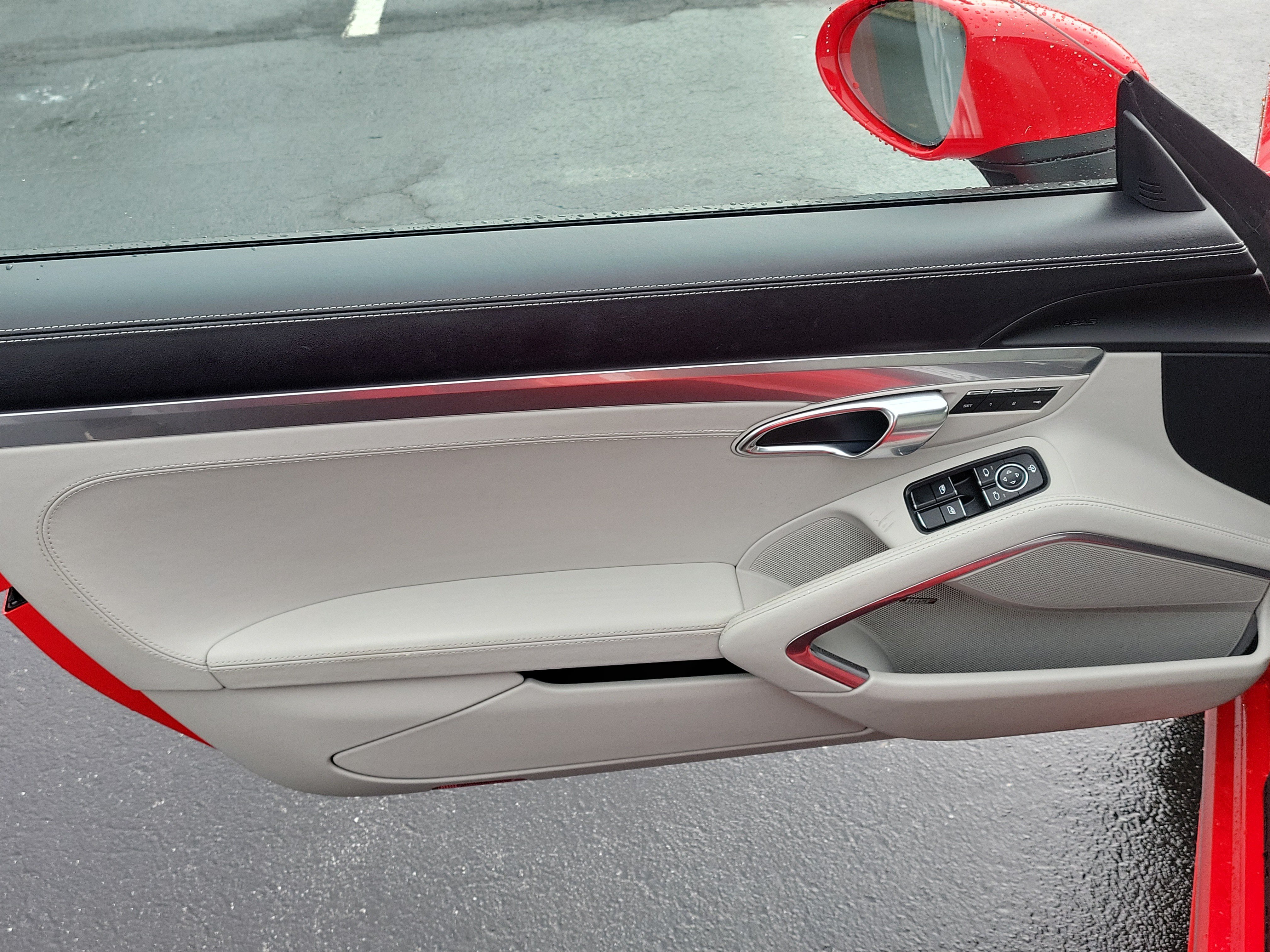 Used 2021 Porsche 718 Boxster S RWD image 8
