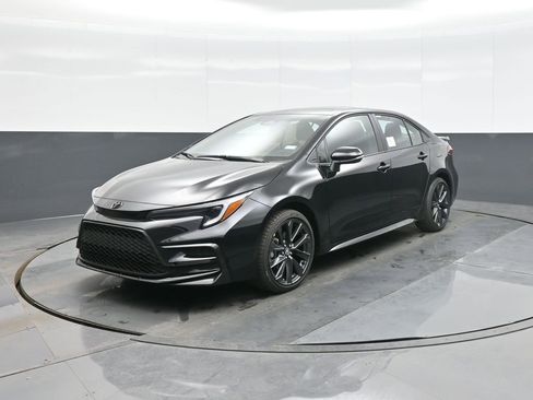 New 2026 Toyota Corolla XSE image 3