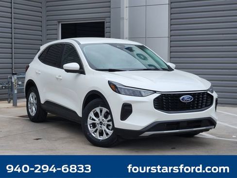 Used 2023 Ford Escape Active w/ Tech Pack #2 FWD image 1