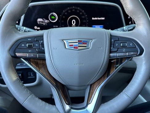 Used 2022 Cadillac Escalade ESV Sport Platinum w/ Heavy-Duty Trailer Package image 23