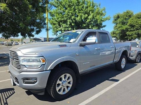Used 2021 RAM 2500 Laramie AWD/4WD image 2