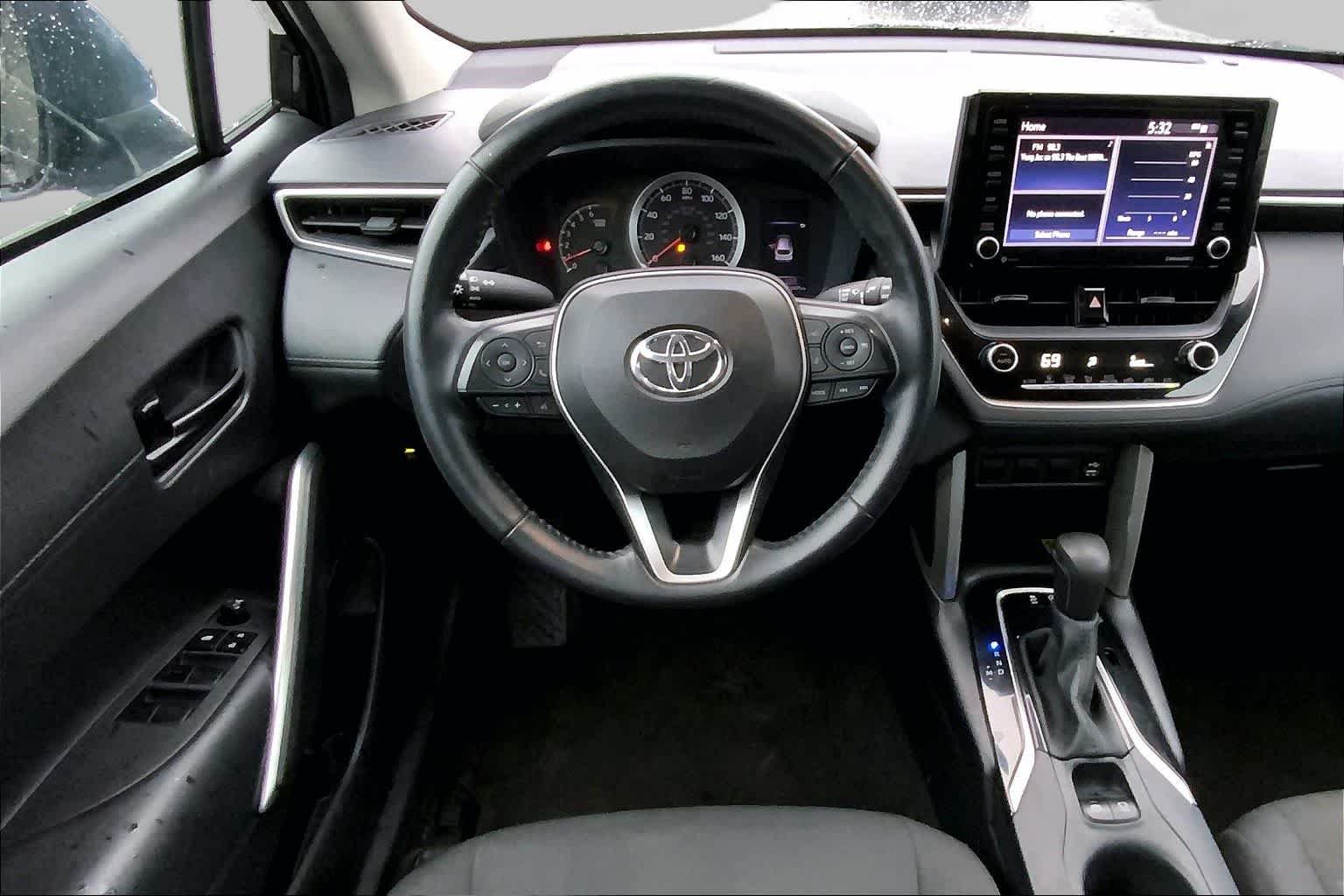 Used 2022 Toyota Corolla Cross LE FWD image 6