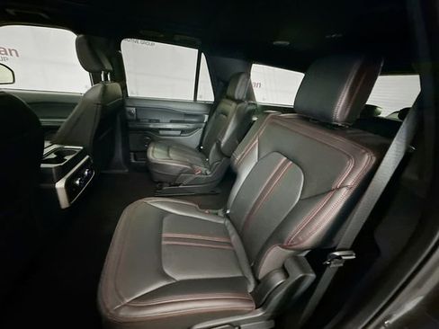 Used 2024 Ford Expedition Limited image 26