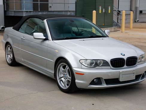 Used 2005 BMW 330Ci Convertible image 17